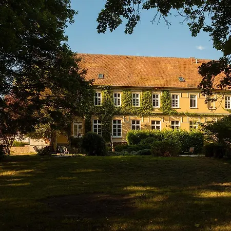 Gutshauszimmer Privatunterkunft Neu Gaarz